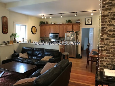 Somerville 3 Beds 1 Bath  Winter Hill - $3,585 No Fee