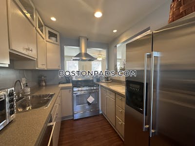 East Boston 3 Beds 1.5 Baths Boston - $3,300