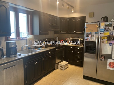 Somerville 3 Bed 1 Bath  Tufts - $3,825