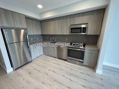 Revere 1 Bed 1 Bath - $2,441