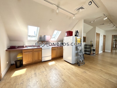 Mission Hill Furnished 2 Bed 1 bath available NOW on Hillside St in Boston!  Boston - $3,400