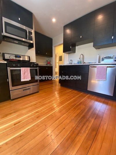 Cambridge 3 Beds 1 Bath  Central Square/cambridgeport - $3,700 50% Fee