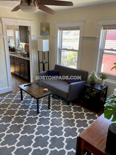 Medford 3 Beds 1 Bath  Tufts - $4,200