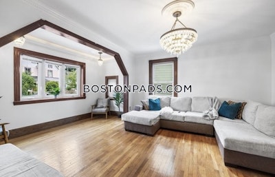 Jamaica Plain Spacious 3 Bed 2.5 bath available NOW on Round Hill in Boston! Boston - $5,000