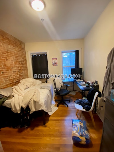 Mission Hill Beautiful Spacious 3 Bed 2 Bath on Huntington Ave in Mission Hill! Boston - $4,000