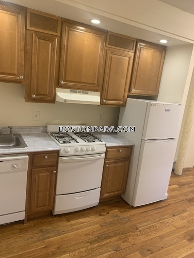 Somerville Apartment for rent 1 Bedroom 1 Bath  Porter Square - $1,800